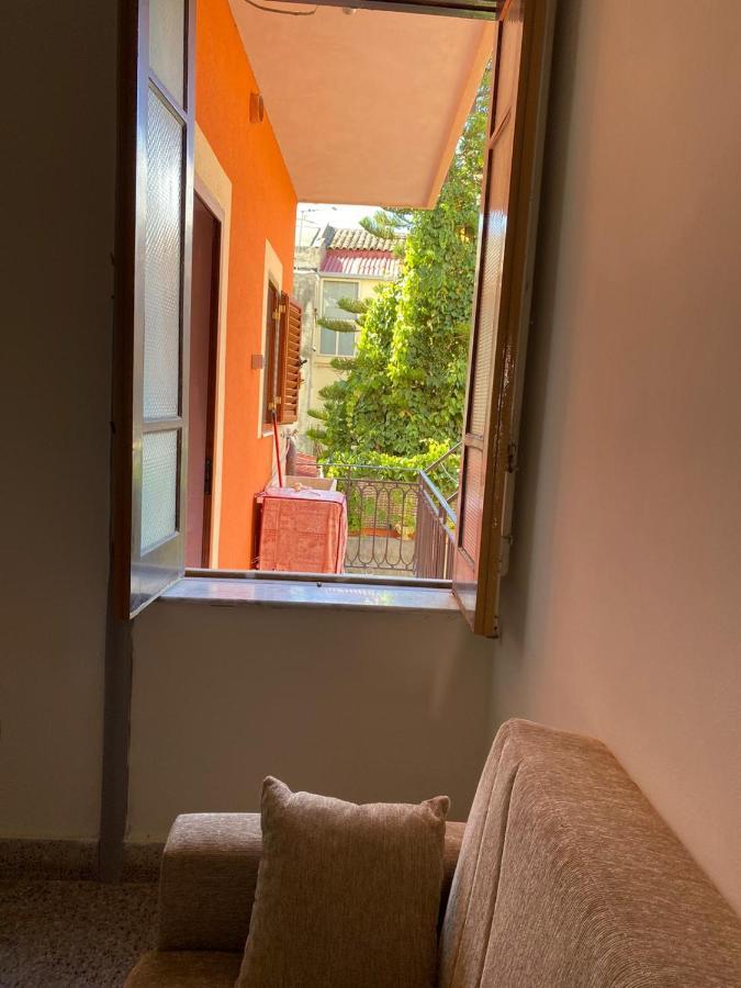 Casa Vacanza Санта-Тереза-ді-Рива Екстер'єр фото
